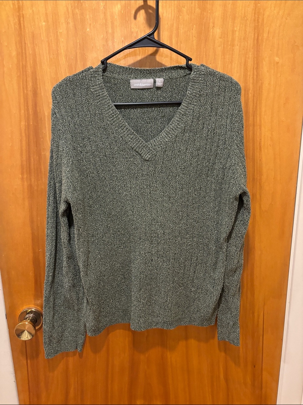 ⭐ 3 for $15 croft & barrow Women's V-Neck Sweater in Olive Green